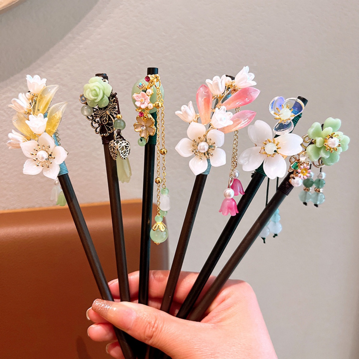 Hanbok Hair Pin - Wykwintne kwiatowe frędzle drewniana spinka do