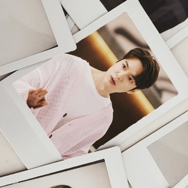 30/50PC Korean Idol Lee Minho  – Korean Lifestyle Magazine recenzja i cena
